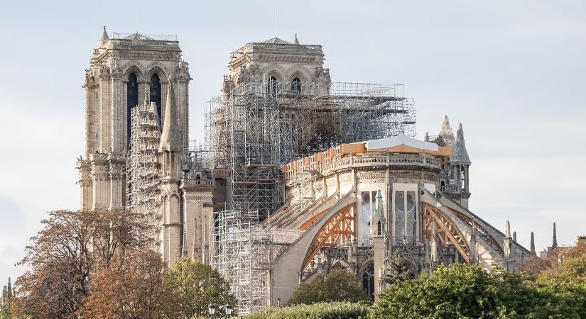 Másfél évtized után ismét megnyílik a Notre-Dame, brutális ára volt a felújításnak