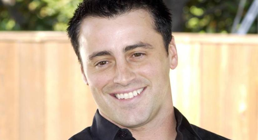 A Jóbarátok Joey-jára rá sem ismerni ősz hajjal és szakállal: friss fotón az 57 éves Matt LeBlanc