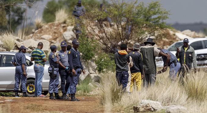 Több ezer illegális bányász maradt étlen-szomjan a föld alatt Dél-Afrikában