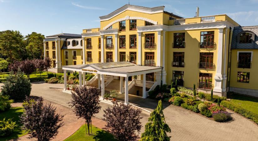 Hotel Golden Palace: Göd ikonikus szállodája