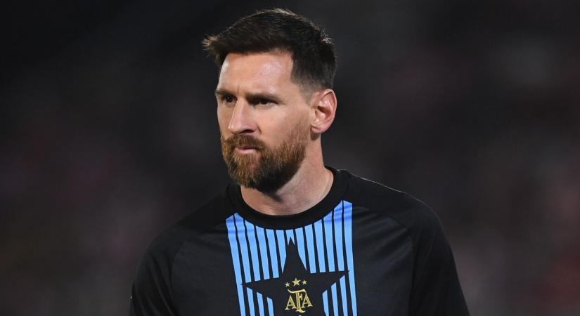 Messi fenyegette a játékvezetőt, a világbajnokot ollózásos góllal sokkolták  videó