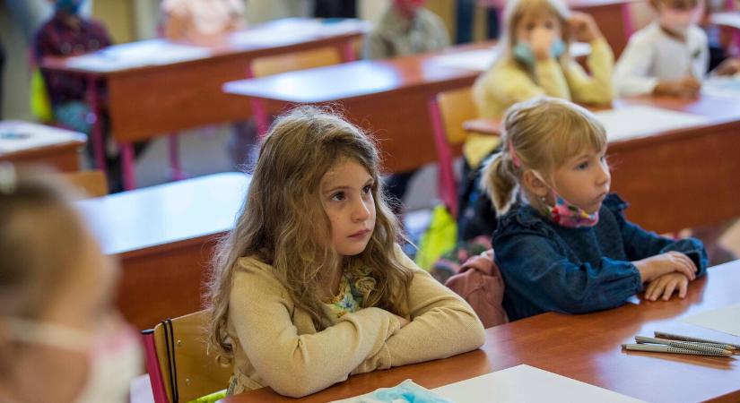 Sztrájkba léphetnek az iskolák, ha nem születik megállapodás a pedagógusok fizetésemeléséről