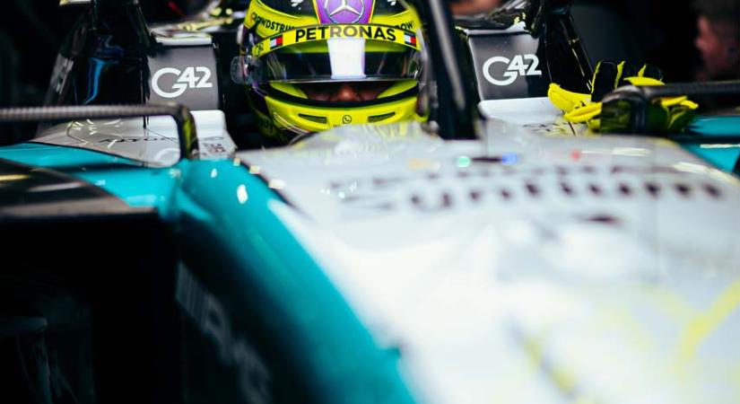 Különleges fényezést kap Hamilton Mercedese a szezonzárón