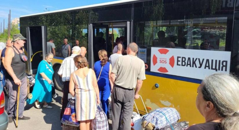 Donyeck megyében további 16 településről jelentették be a gyerekek kényszerevakuálását