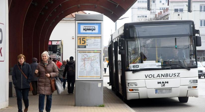 Elkészült a vízhálózatcsere: visszaáll a közlekedési rend az autóbusz-állomásnál Szolnokon