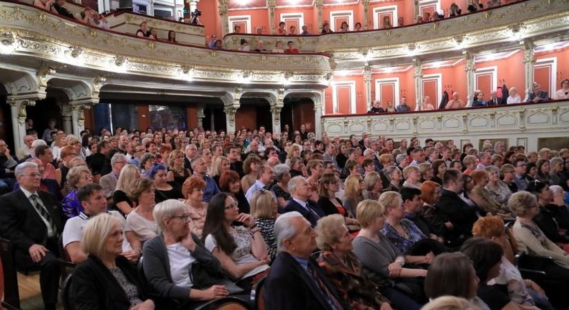 Pécsen érhető el a legolcsóbb színházjegy – ezzel az egy feltétellel!