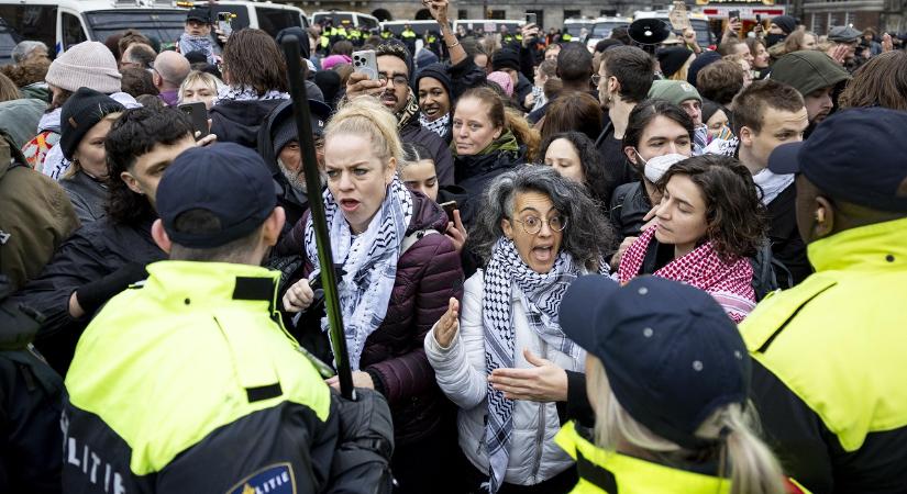 Hollandiában megtiltják a rendészeknek a vallási jelképek viselését