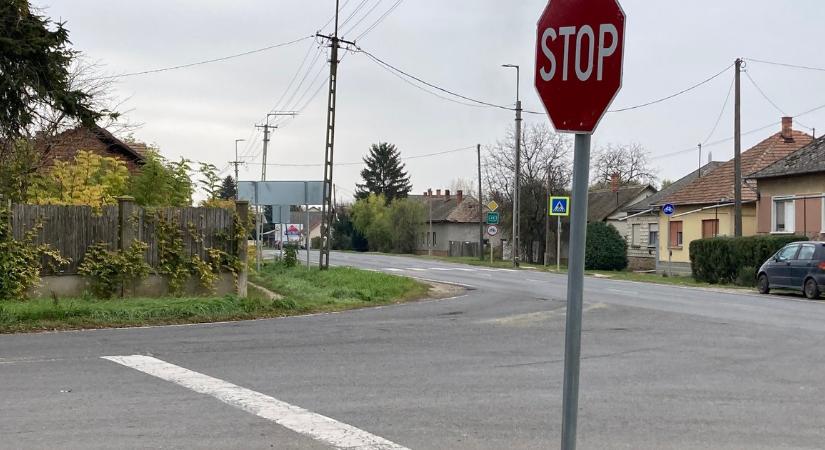 STOP tábla miatt áll a bál Öcsödön: röpködnek a bírságok, háborognak a lakók