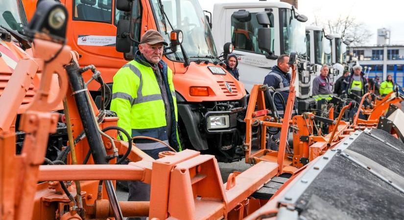 Gépszemle a hóügyeleti időszakhoz – Fotók