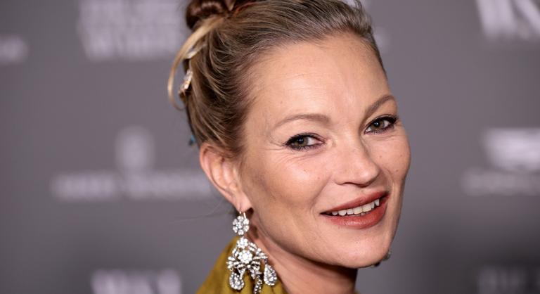 Kate Moss megbánta, hogy 15 évesen akt felvételeket is vállalt