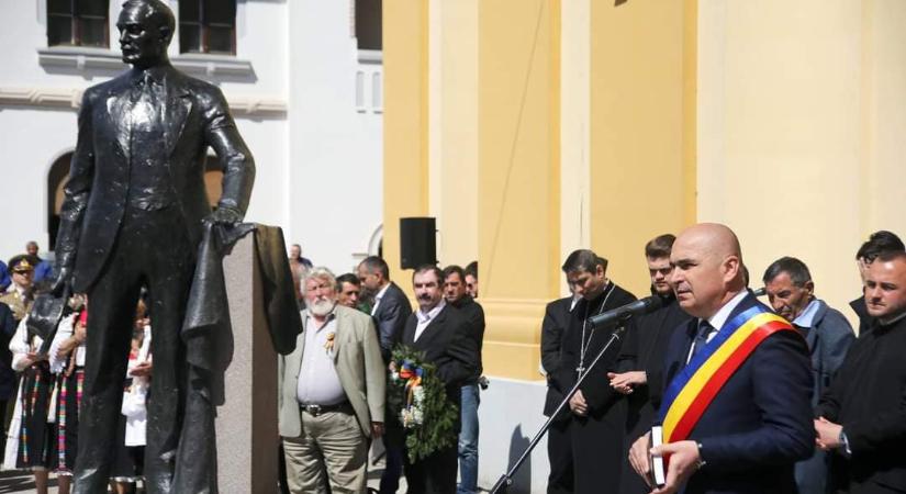 Érdekek kereszttüzében a régi-új bihari „sztárpolitikus”