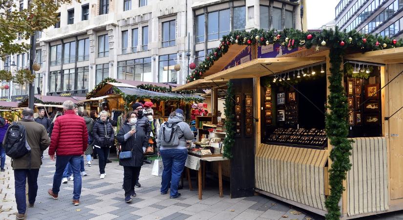 Pénteken nyílik a karácsonyi vásár a Vörösmarty téren és a Szent István-bazilikánál