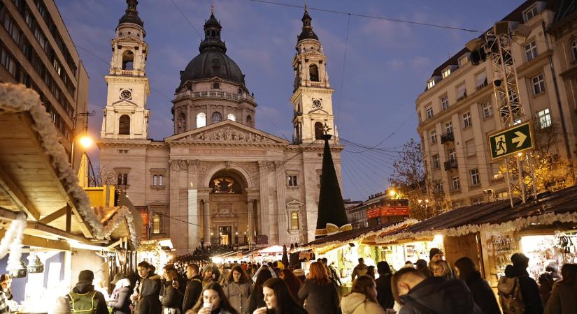 Megnéztük, mekkora a drágaság van a budapesti karácsonyi vásárokon - itt az árlista