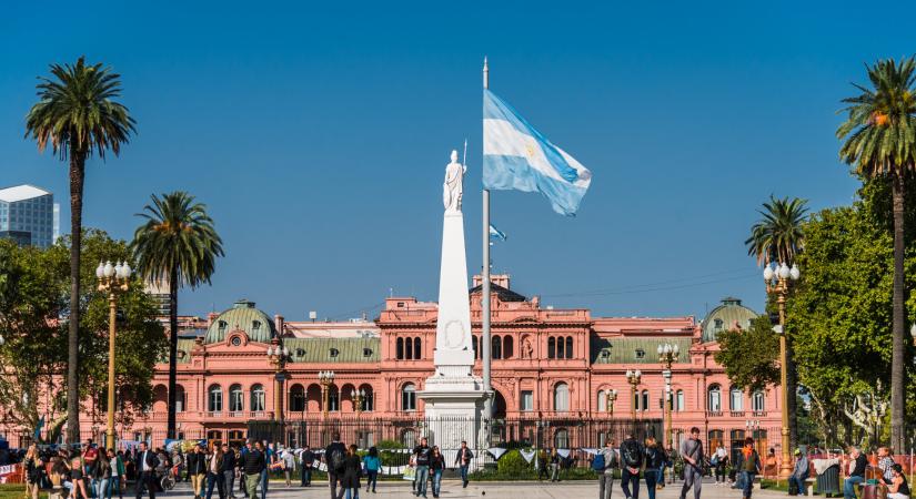 Felminősítette Argentínát a Fitch