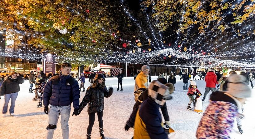 Máris kitört a karácsonyi láz, helyenként jéggel hűtik