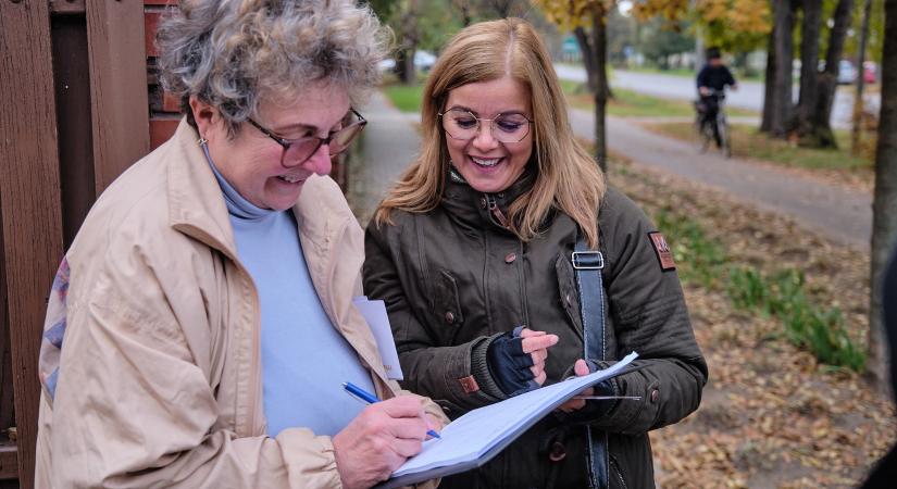 Így érkezik a figyelmesség és a segítség a makói időseknek