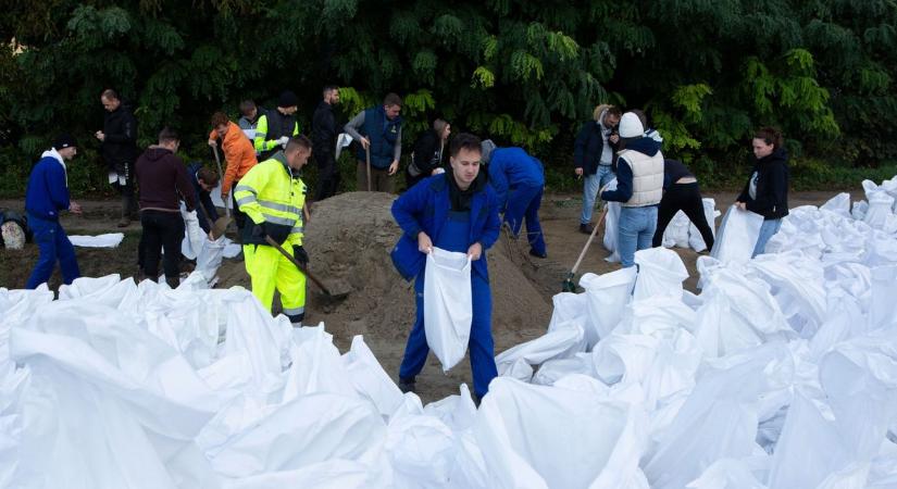 Jelentős béremelésben részesülnek a vízügyi terület dolgozói