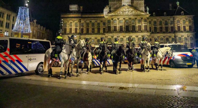 Ajax–Maccabi: Egy személy lemondott, de megmenekült a bukástól a holland kormány