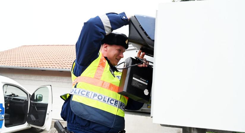 Szombaton beüzemelték a szolnoki gyorshajtók rémálmát, mutatjuk, hogy történt