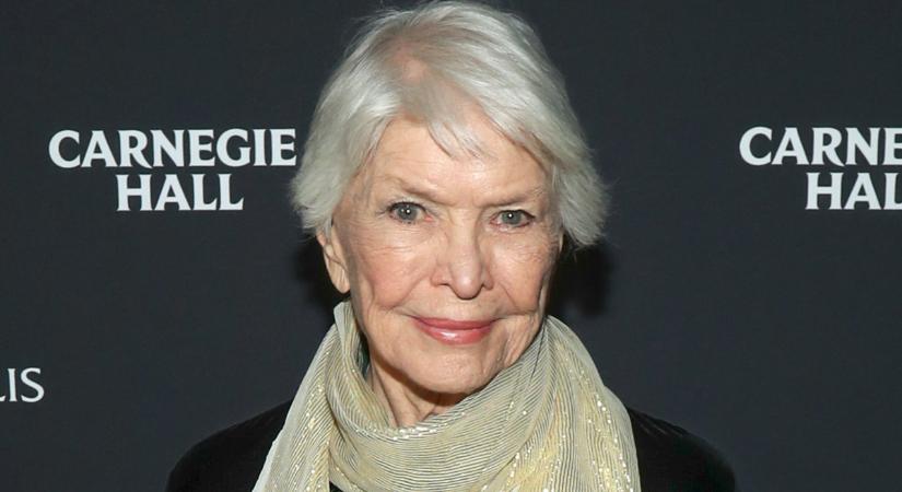 A 91 éves Ellen Burstyn kifinomultan sikkes: könnyed eleganciája túlmutat a divaton