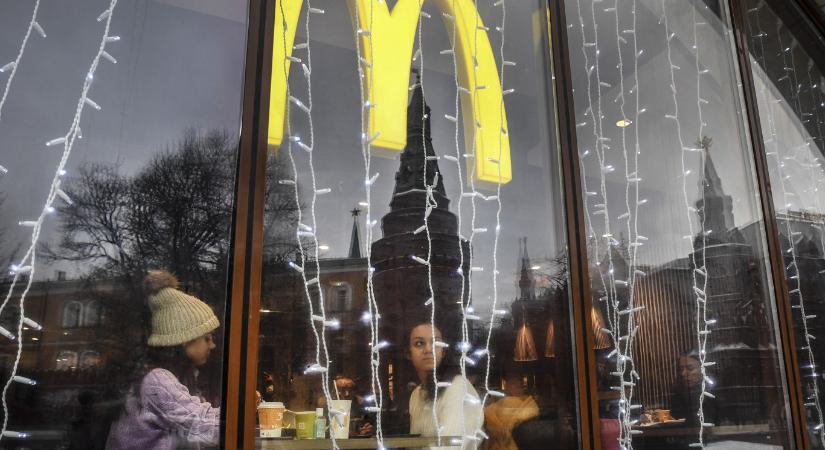 A McDonald's 100 millió dollárt költ, hogy a kólibaktérium-járvány után visszacsábítsa a vásárlókat