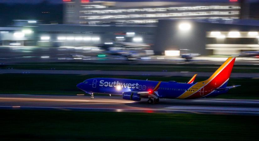 Meglőtték az amerikai Southwest egyik repülőjét, 99 utas volt a fedélzeten