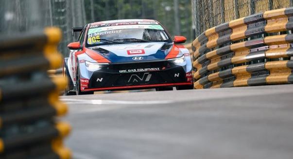 Michelisz megvédte bajnoki címét a TCR-ben!