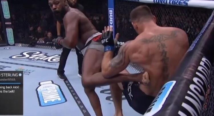 Jon Jones gyönyörű forgó rúgással finiselte Stipe Miocicot, aki visszavonult