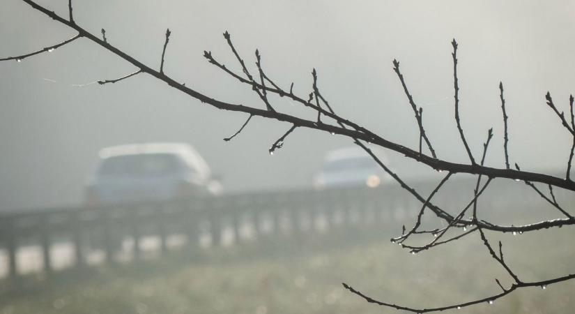 Extrém köd akadályozhatja a közlekedést Pécsen és Babarcon