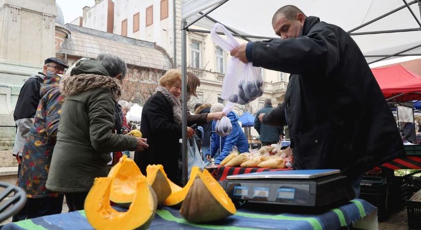 Miskolci Termelői Nap: téli ízek, zakuszka és csipkebogyó tea - fotók, videó!