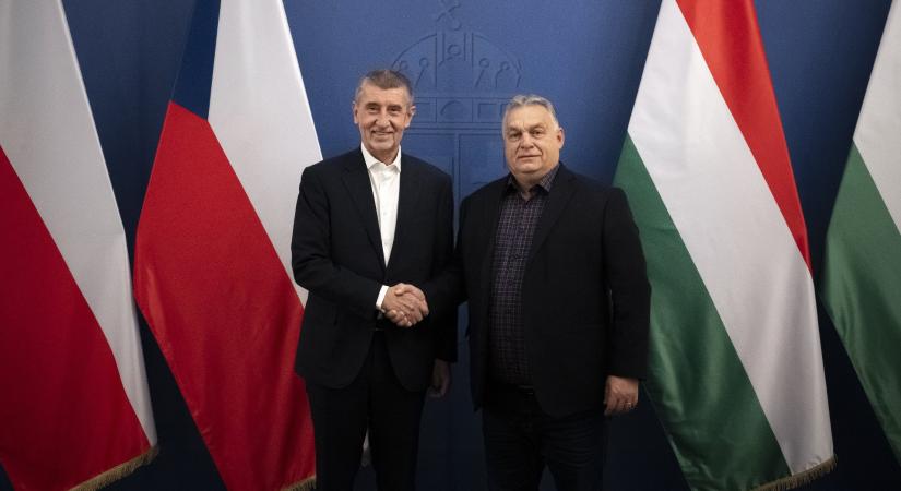 Cseh kormányfő: Andrej Babis ma Orbán Viktor politikáját valósítja meg Csehországban