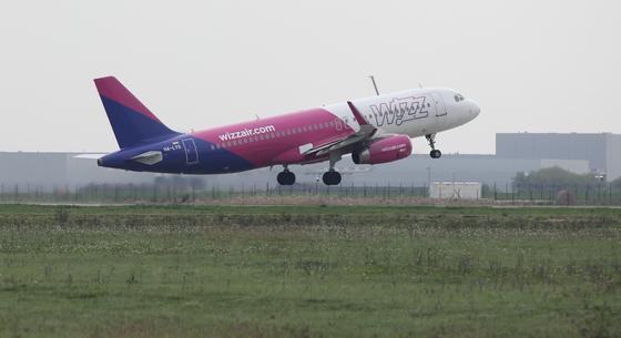 Akkora köd volt Debrecennél, hogy nem tudott leszállni a Wizz Air gépe