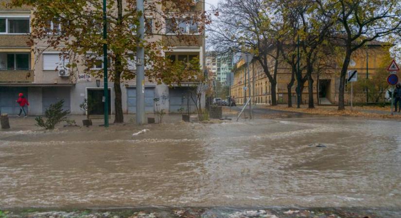 Helyreállt a vízszolgáltatás a vasárnapi csőtörés után a zuglói Ond vezér útja környékén