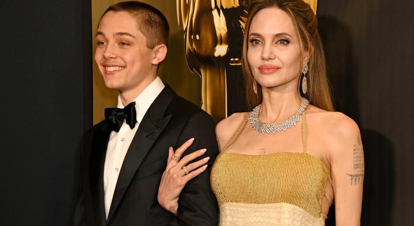 Angelina Jolie 16 éves fia pont olyan jóképű, mint apja, Brad Pitt volt fiatal korában