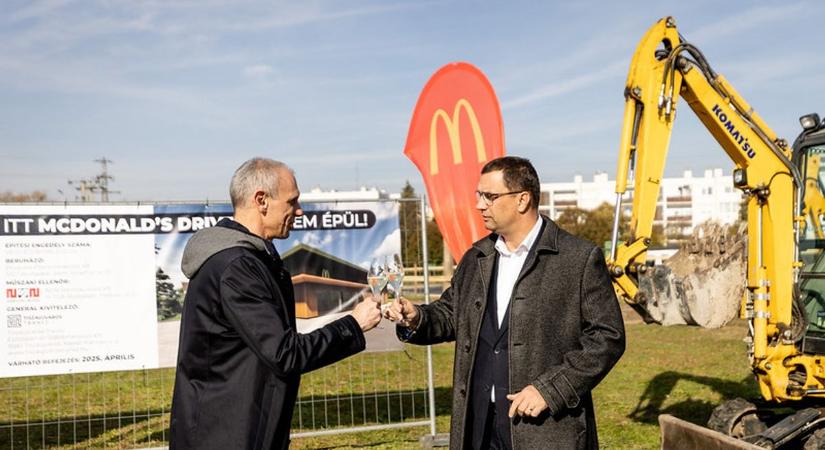 Megkezdődött a tapolcai McDonald’s építése – A vállalat hazai növekedése a „Progress 33” program lezárása után sem lassul