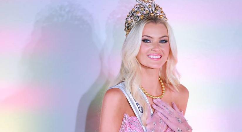 A Miss Universe idei nyertese ilyen dögös bikiniben: a 21 éves Victoria az első dán nő, aki ilyen címet nyert