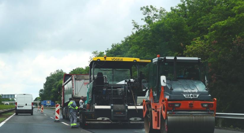 Újabb útlezárások és terelések lesznek az M7-es autópályán a héten!