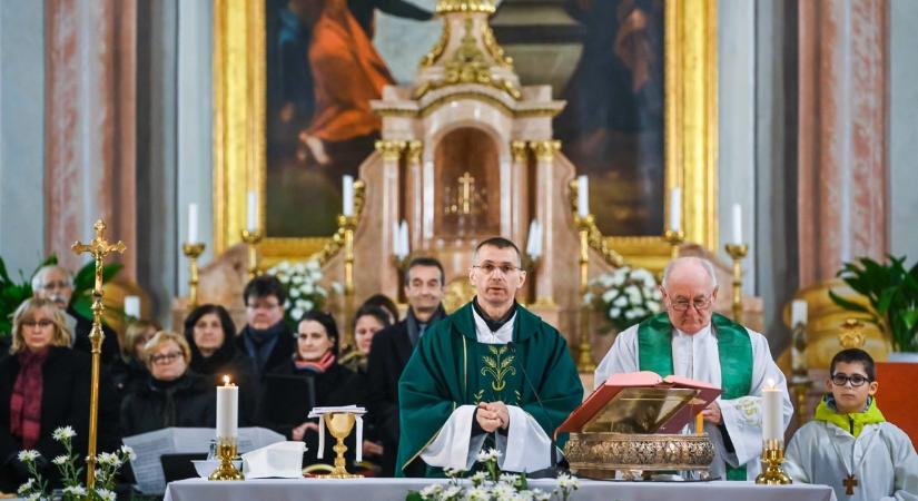 Az Erzsébet-napi misén a lélek és a test is jól lakhatott (galéria)