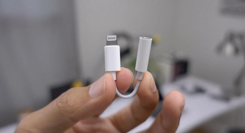 Állítólag megszűnik az Apple egyik népszerű adaptere, már csak néhány helyen lehet kapni