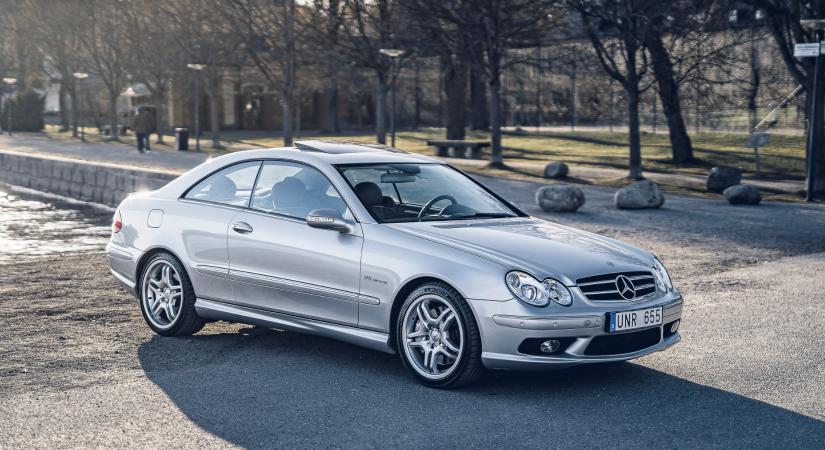 Gyönyörű sportkupé ez a Mercedes-Benz CLK 55 AMG