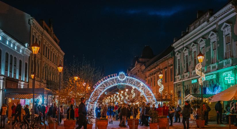 Esztergom november végén öltözik ünnepi ruhába