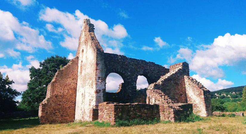 Ecséri templomrom, Kővágóörs