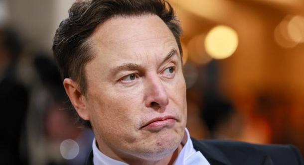 Musk visszaél a Trumphoz való közeli kapcsolatával