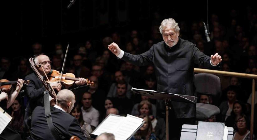 MOZDULATOK ESTÉJE Jordi Savall és a Budapesti Fesztiválzenekar hangversenye / Zeneakadémia