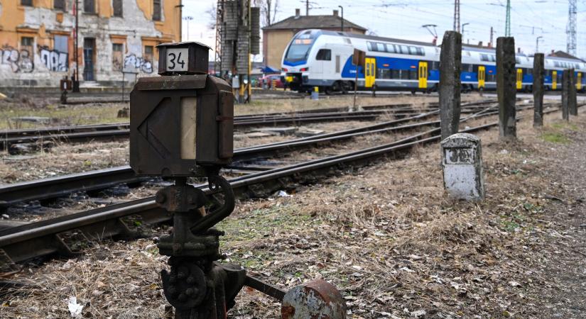 Forronganak az utasok: ezt jól elpuskázta a MÁV