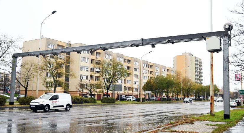 A közlekedők szerint újabb VÉDA kapu került Szolnokra, már a helyét is tudják