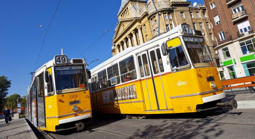 Életnagyságú LEGO-villamos közlekedik Budapesten