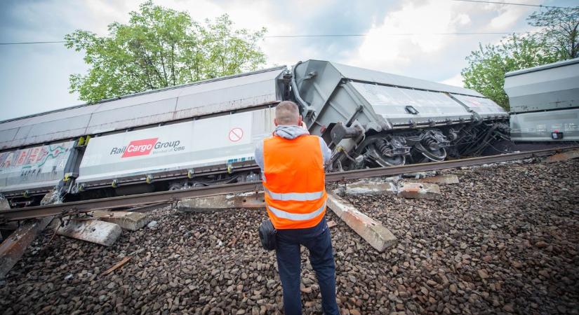 Élete legizzasztóbb hívását kapta a mozdonyvezető Téglásnál