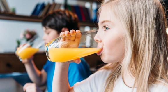 Olcsóbb lett a gyümölcsjoghurt, de elszállt a narancslé ára