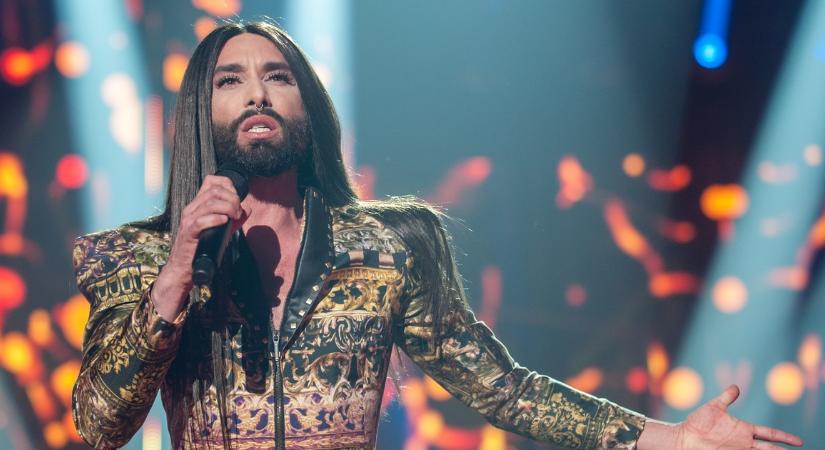 Elképesztően jóképű az új kinézettel a 36 éves Conchita Wurst: nőnek öltözve nyerte meg az Eurovíziós Dalfesztivált, most meg, mint egy sármőr